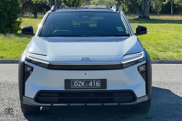 
								2026 Toyota bZ4X Touring full									