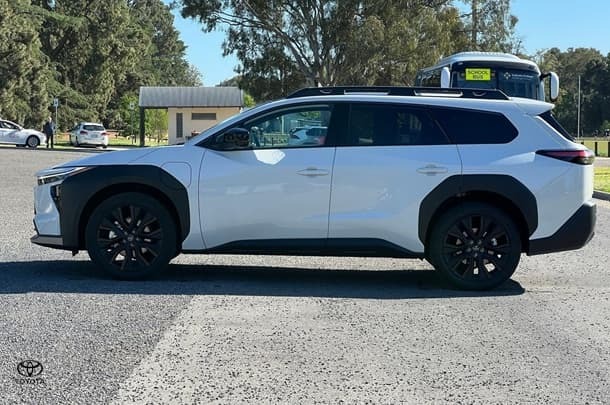 
								2026 Toyota bZ4X Touring full									