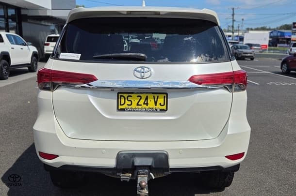 
								2015 Toyota Fortuner GXL full									