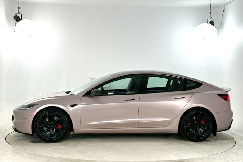 
								2024 TESLA MODEL 3 Performance full									