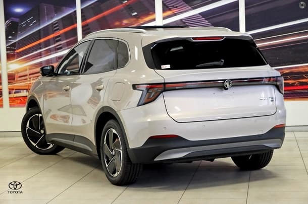 
								2025 MG MGS5 EV Essence 62 full									