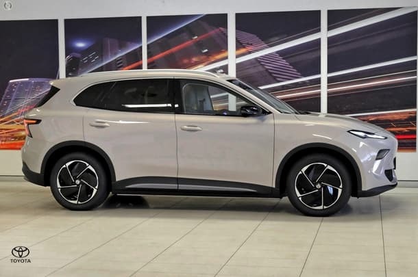 
								2025 MG MGS5 EV Essence 62 full									