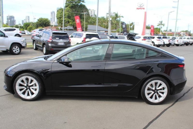 
								2023 TESLA MODEL 3 Rear-Wheel Drive full									