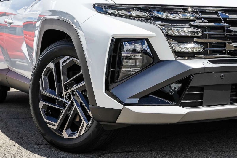 
								2026 Hyundai Tucson full									