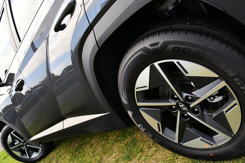 
								2025 Hyundai Tucson Hybrid NX4.V3 full									