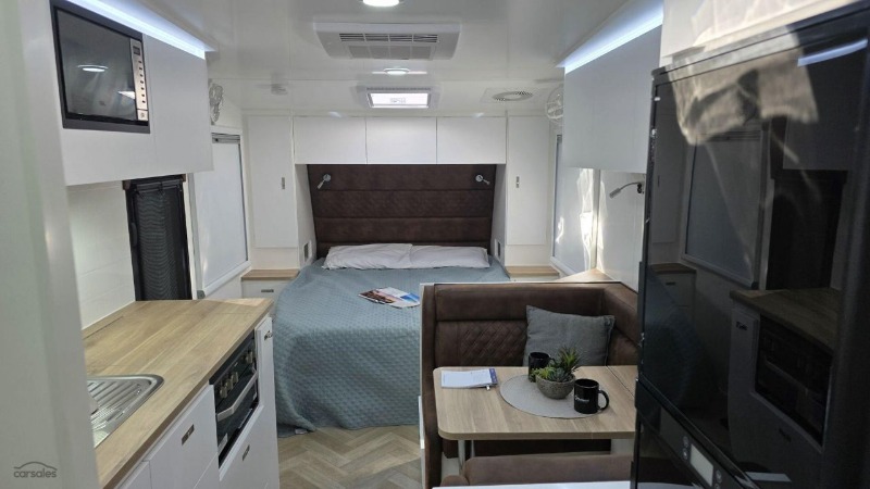 
								2026 Essential Caravans Ranger 200M 20′ full									