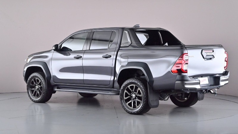 
								2021 Toyota Kluger GXL HYBRID AWD full									
