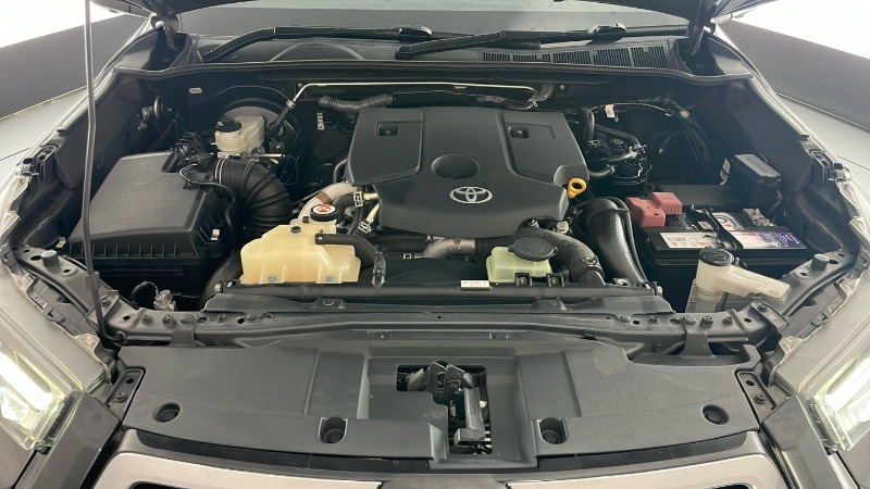 
								2021 Toyota Kluger GXL HYBRID AWD full									