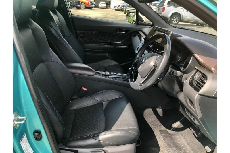 
								Toyota C-HR Koba NGX10R (2018) full									
