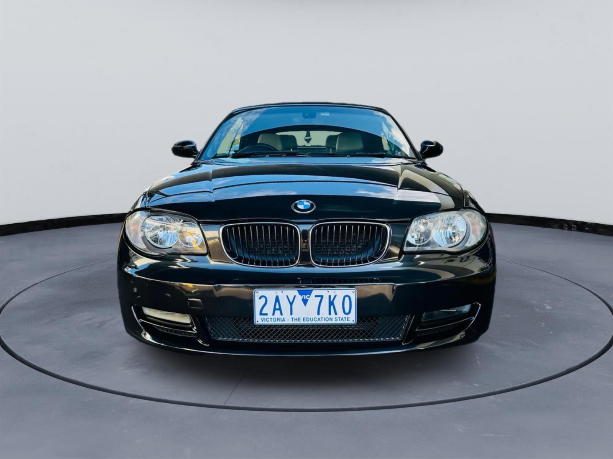 
								2009 BMW 1 20i full									