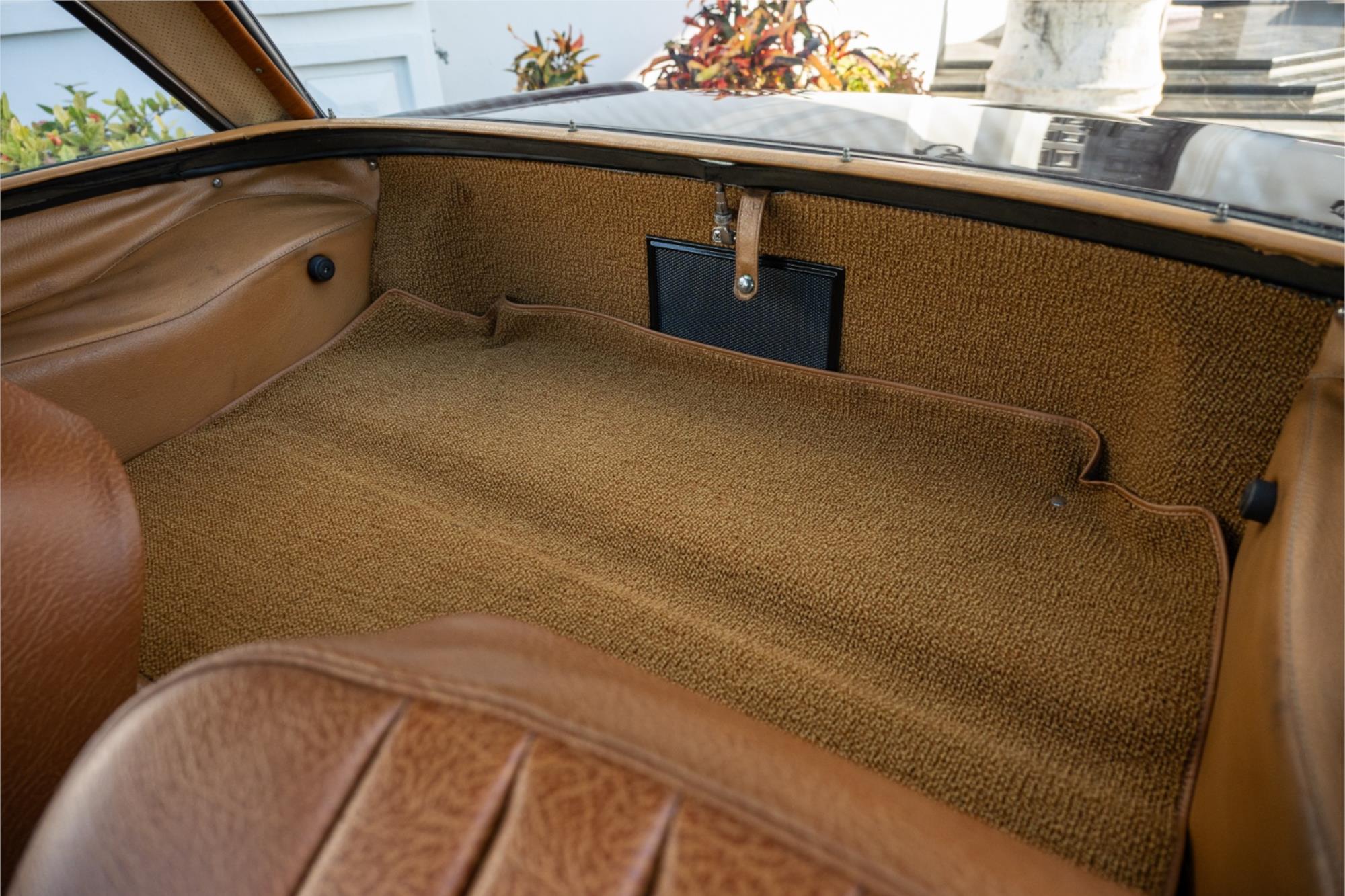 
								1968 MERCEDES-BENZ 280SL 280SL full									