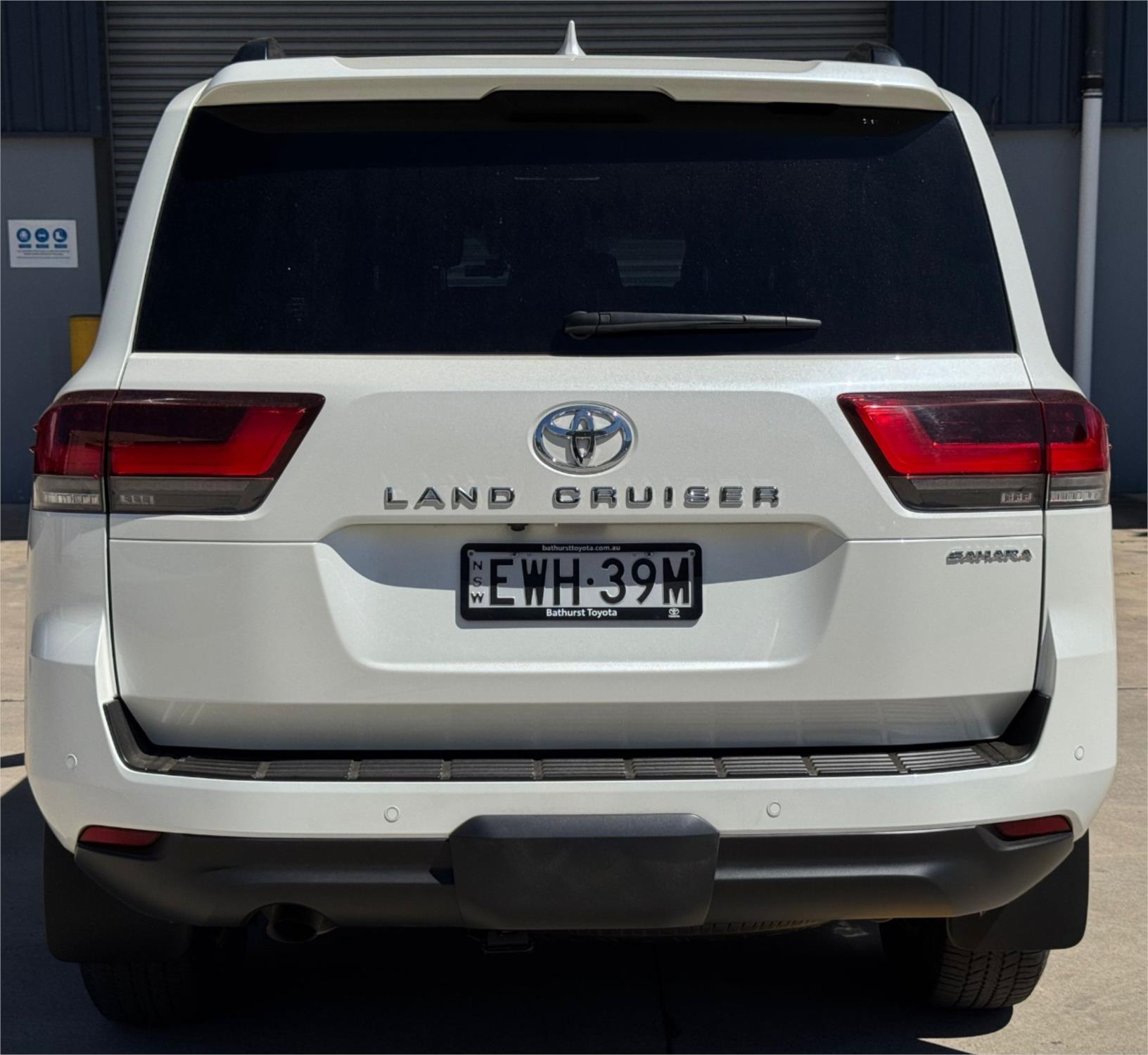
								2022 Toyota Landcruiser Sahara full									