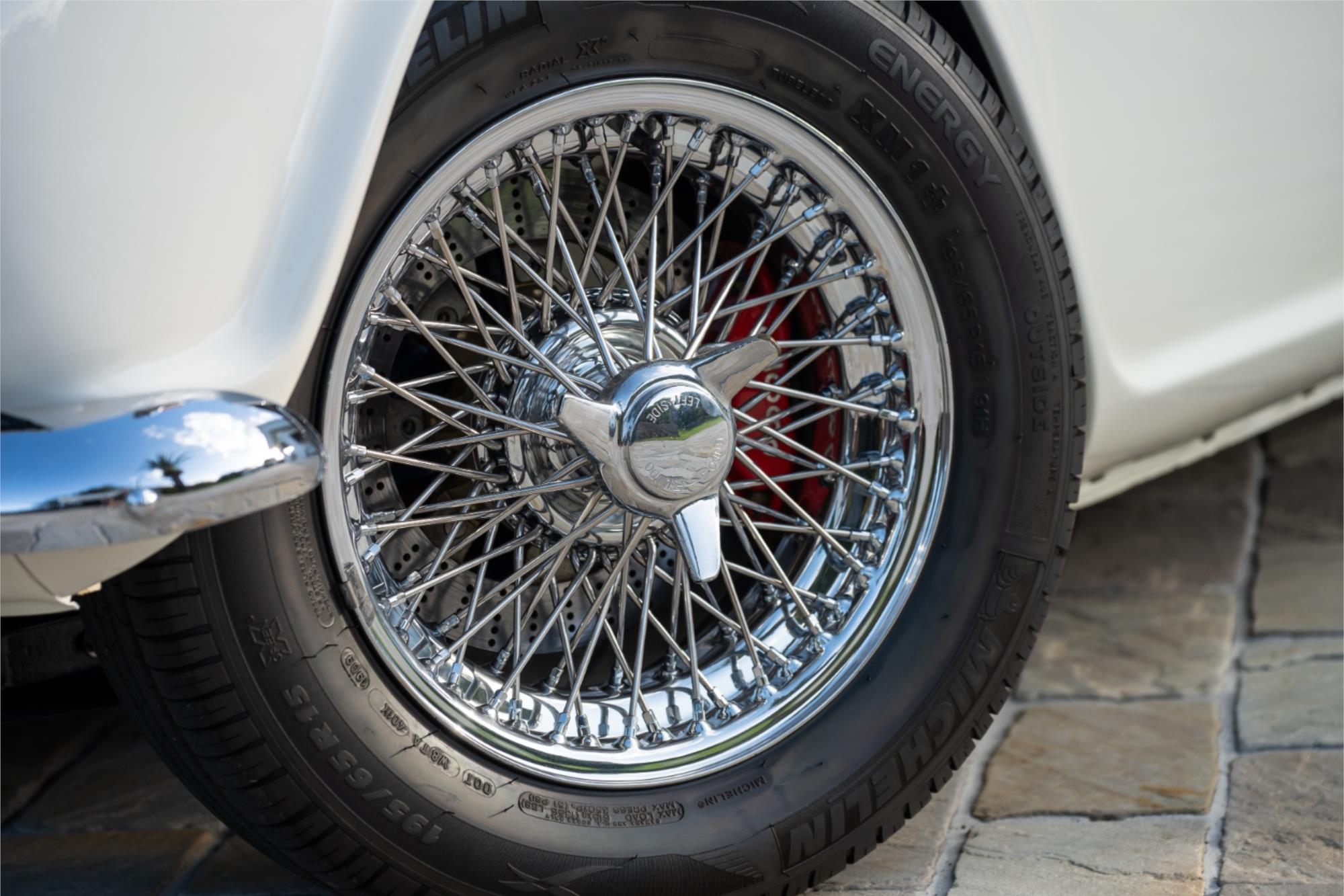 
								1968 TRIUMPH TR 5 full									