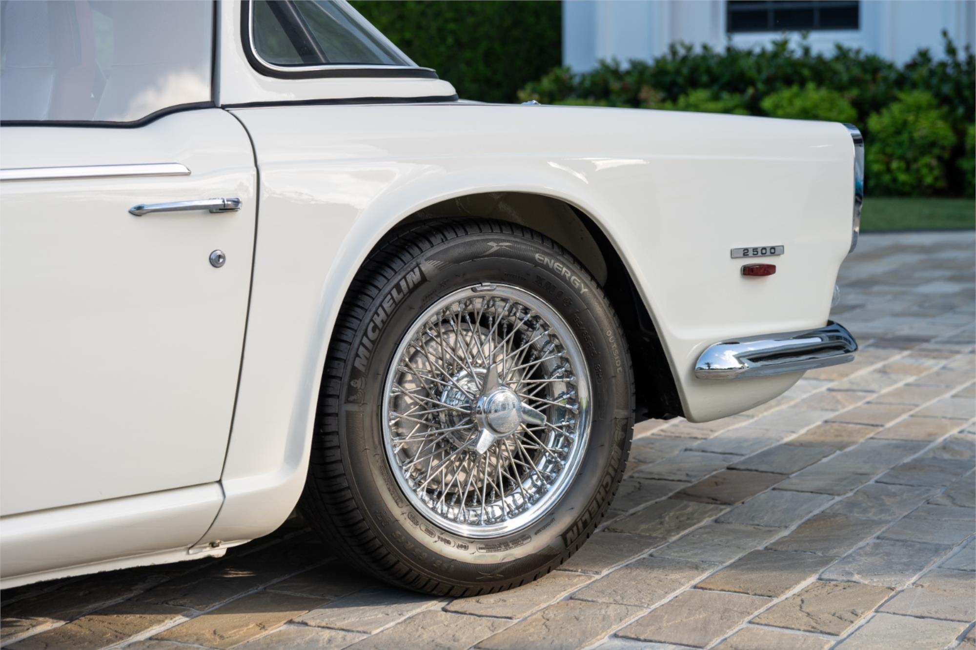 
								1968 TRIUMPH TR 5 full									