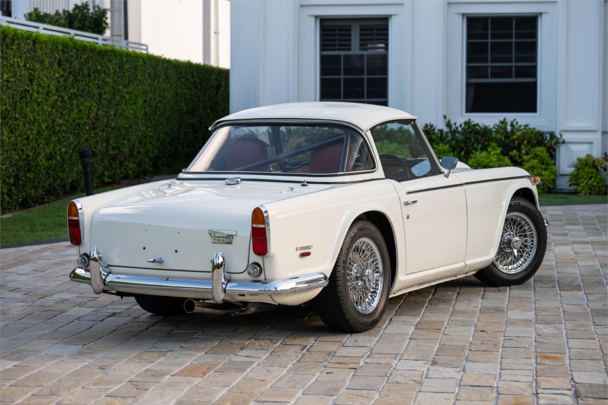 
								1968 TRIUMPH TR 5 full									
