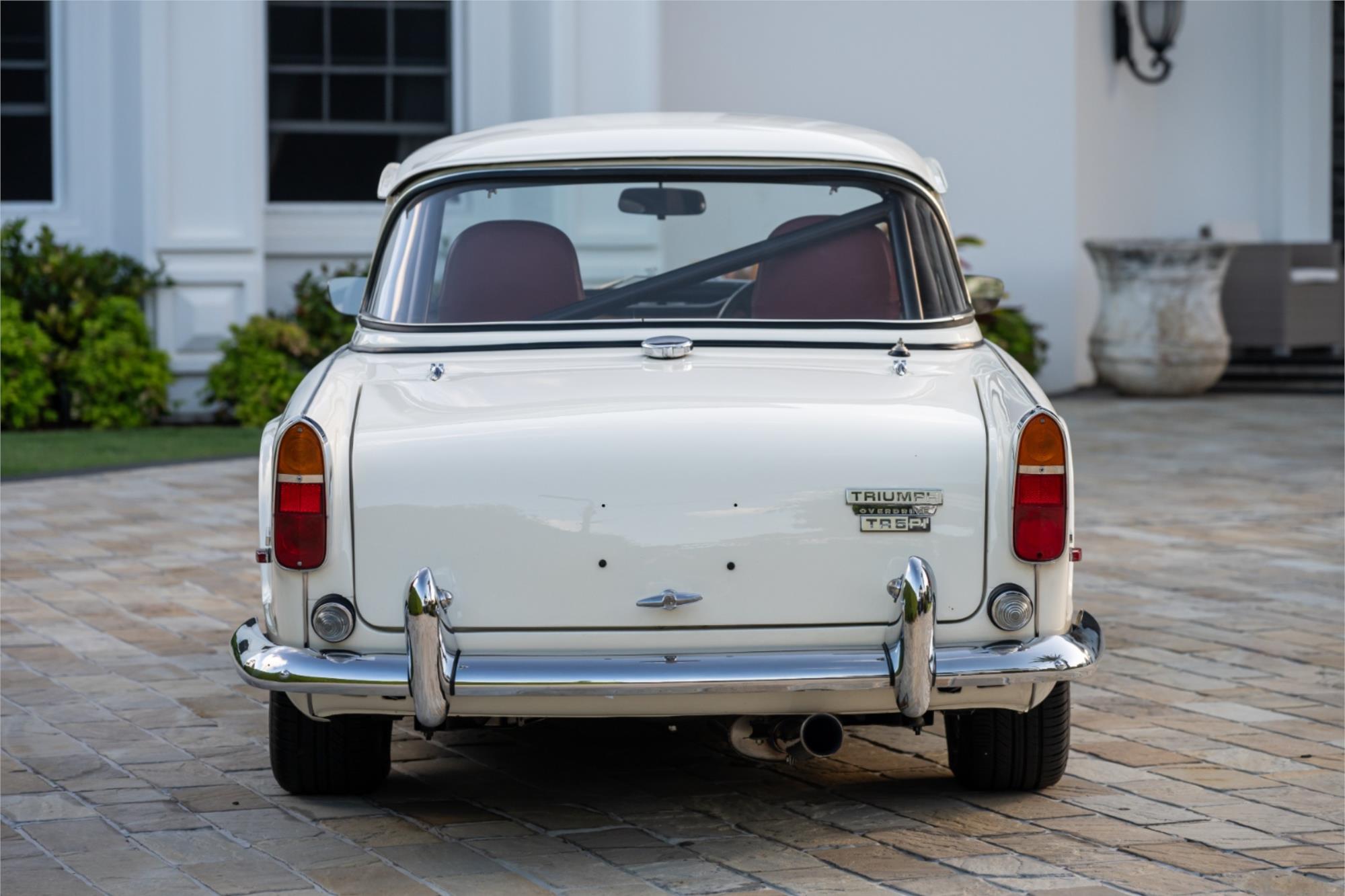 
								1968 TRIUMPH TR 5 full									