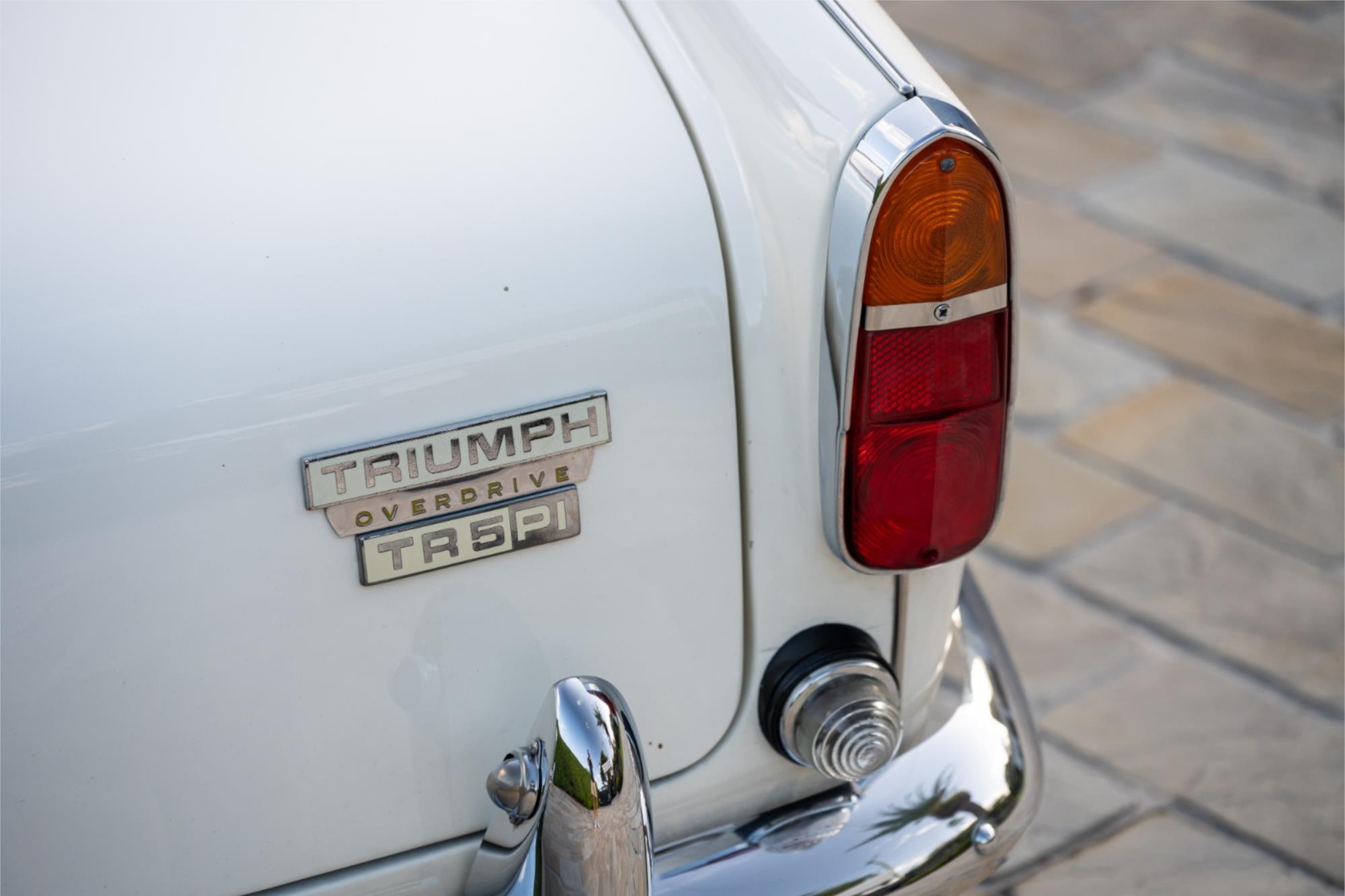
								1968 TRIUMPH TR 5 full									