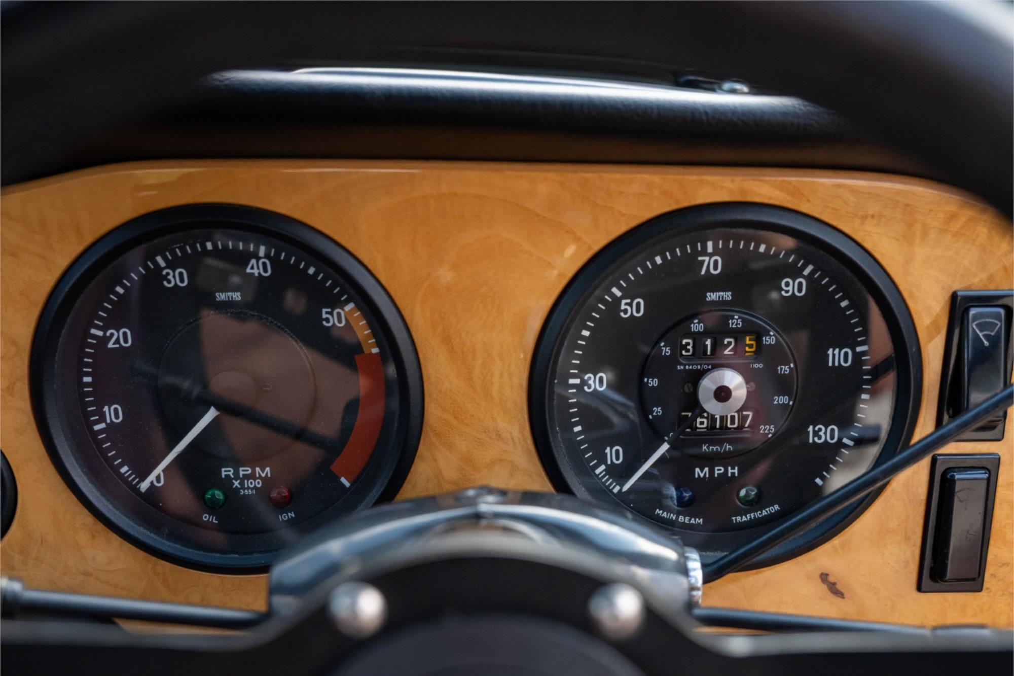 
								1968 TRIUMPH TR 5 full									