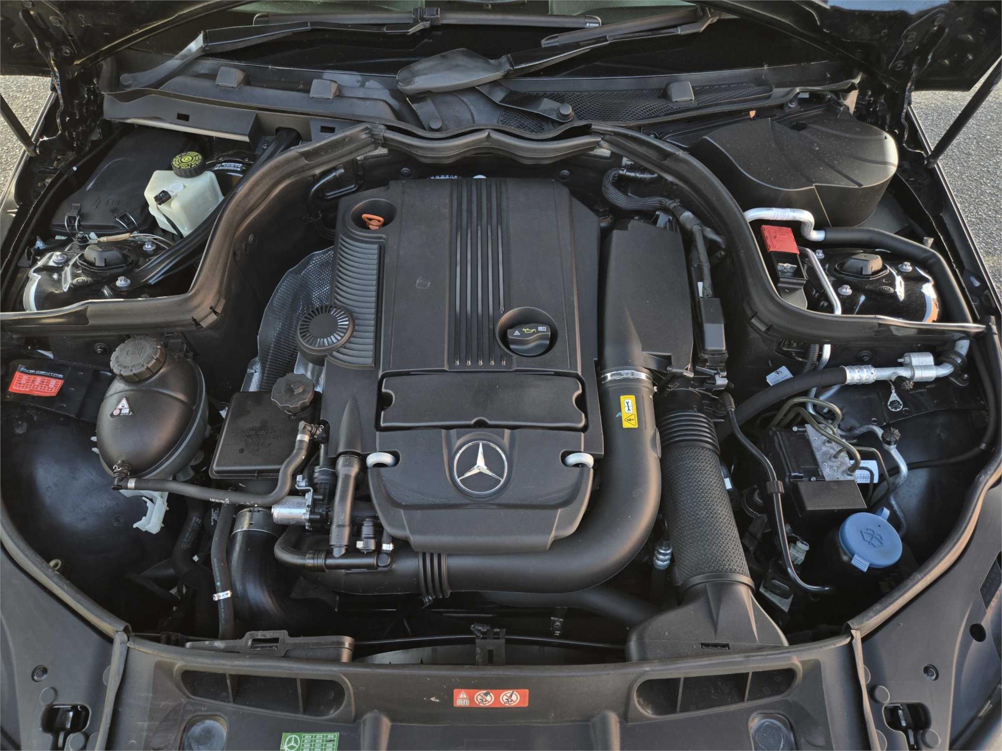
								2010 Mercedes-Benz C-Class C200 CGI Classic full									