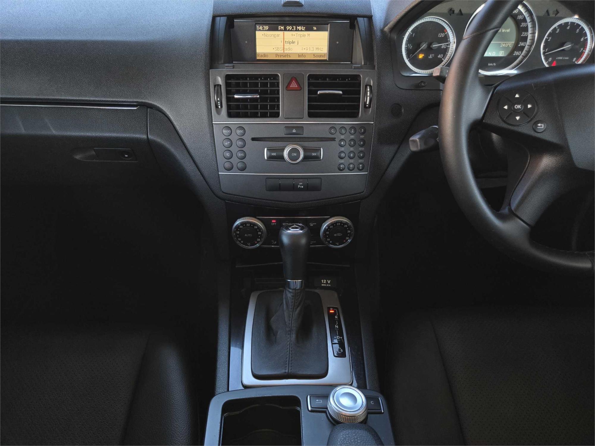 
								2010 Mercedes-Benz C-Class C200 CGI Classic full									