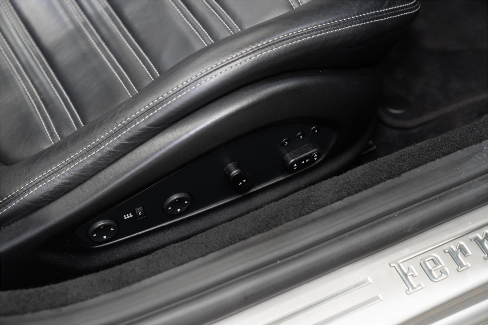 
								2012 FERRARI CALIFORNIA full									