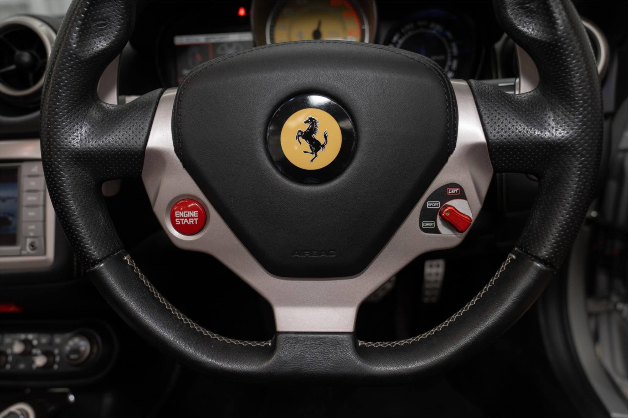
								2012 FERRARI CALIFORNIA full									