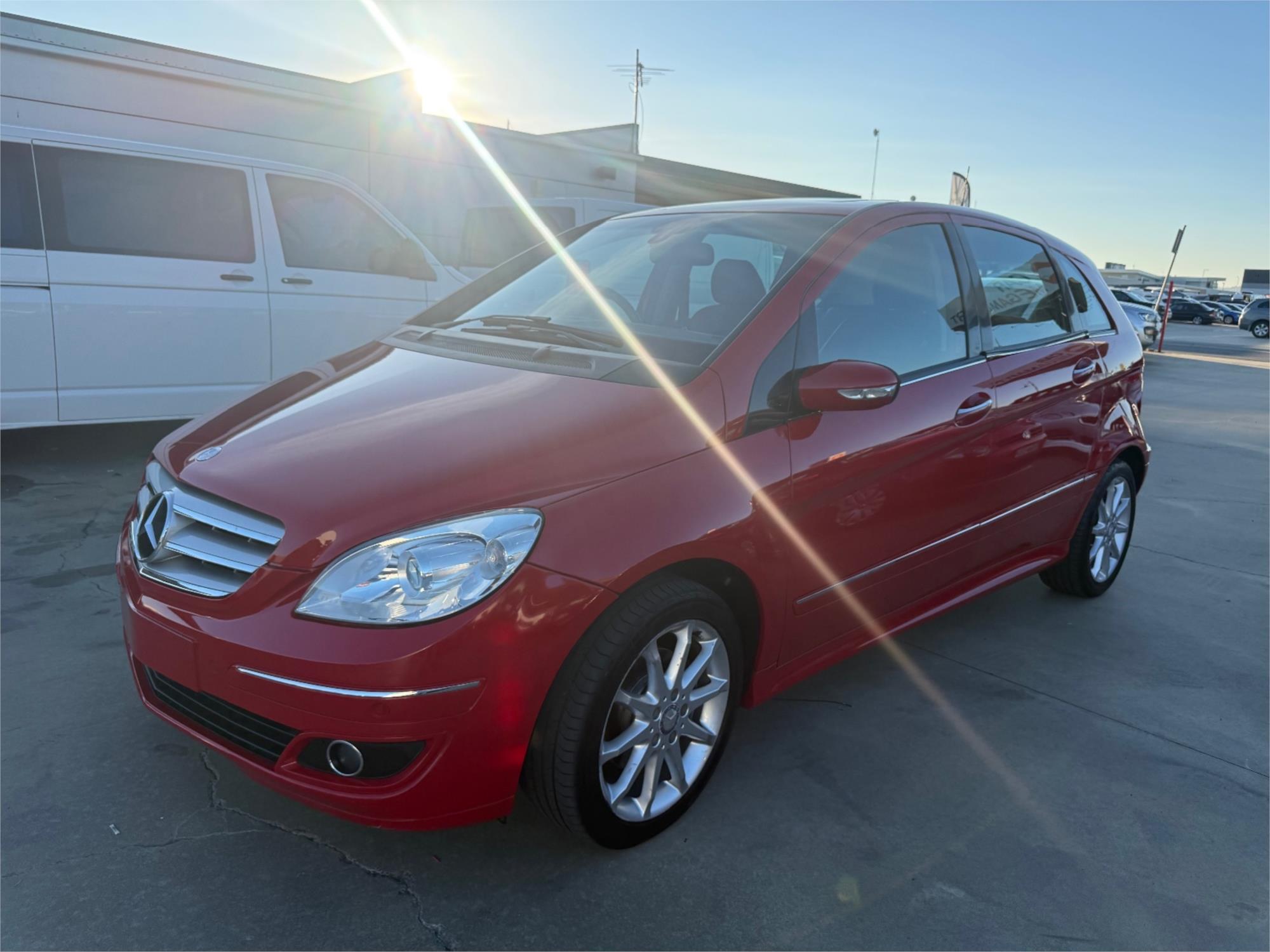 
								2008 MERCEDES-BENZ B200 TURBO full									