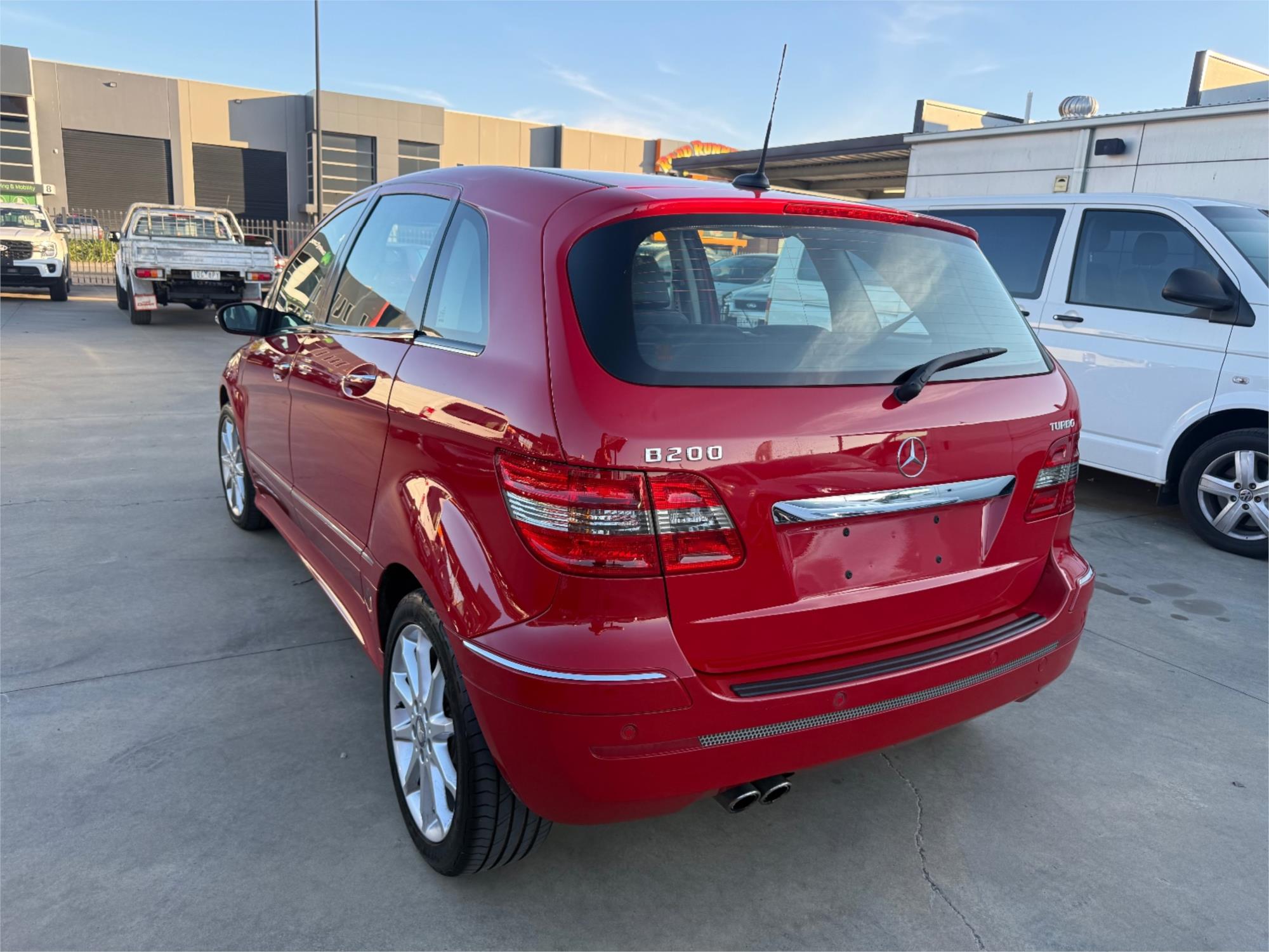 
								2008 MERCEDES-BENZ B200 TURBO full									