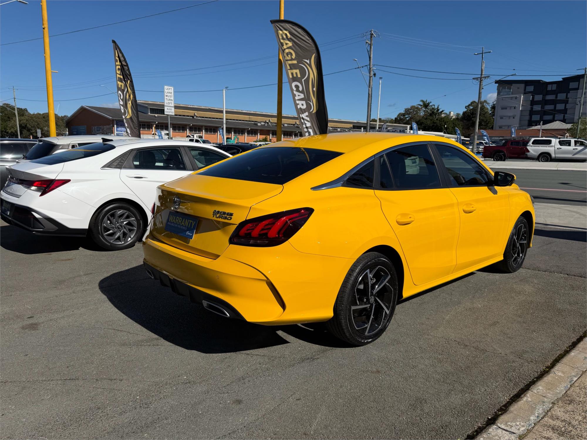 
								2023 MG MG5 ESSENCE full									