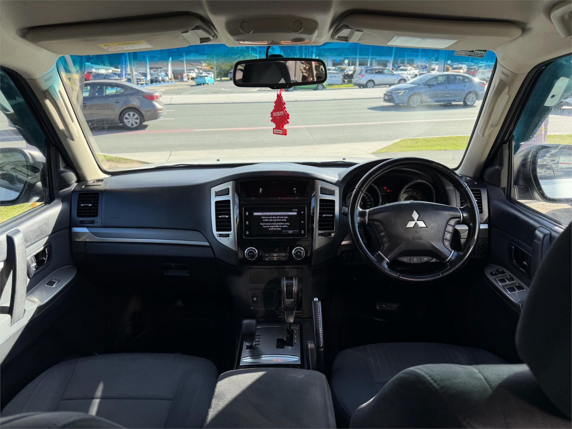
								2016 MITSUBISHI PAJERO GLX LWB (4×4) full									