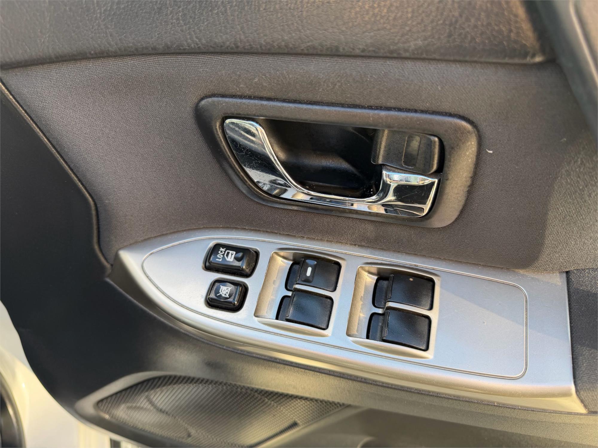 
								2016 MITSUBISHI PAJERO GLX LWB (4×4) full									