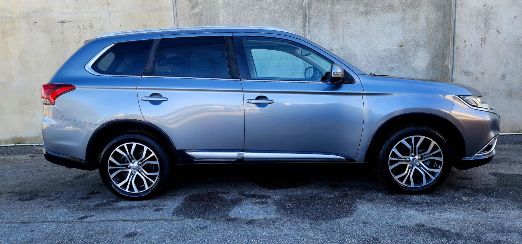 
								2018 Mitsubishi Outlander LS full									