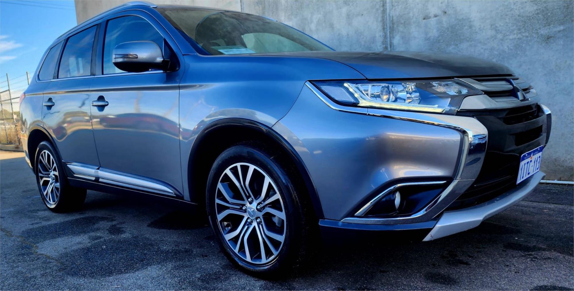 
								2018 Mitsubishi Outlander LS full									