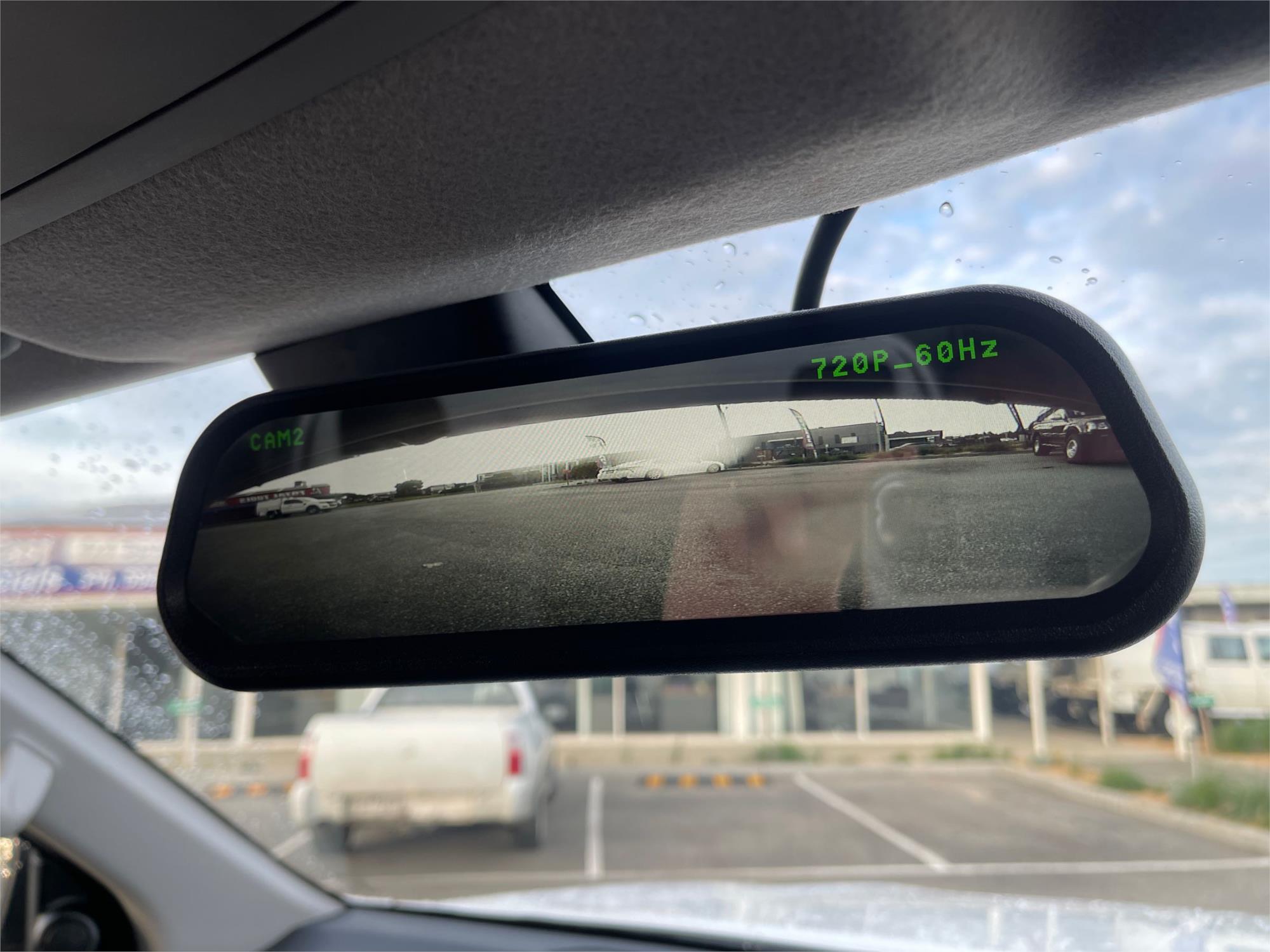 
								2021 Toyota Hilux SR full									