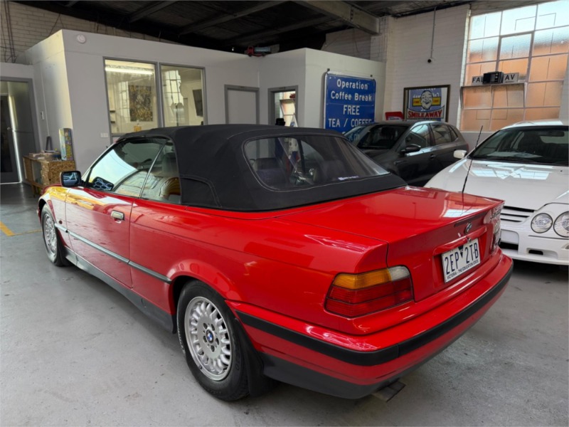 
								BMW 3 Series Convertible 325i E36 (1994) full									