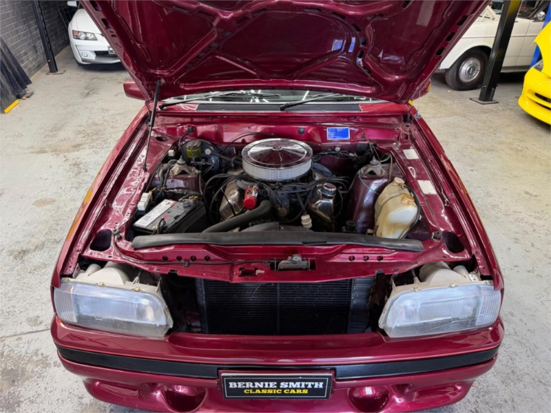 
								Ford Falcon Sedan (1985) full									