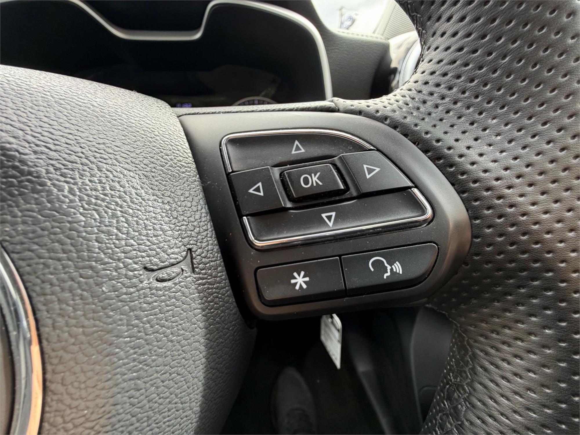 
								2023 MG ZS EXCITE full									