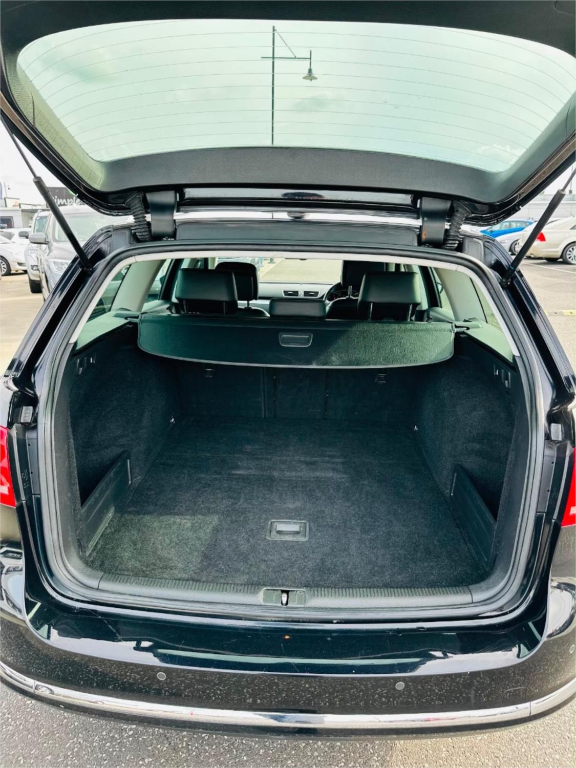 
								2013 VOLKSWAGEN PASSAT 130 TDI HIGHLINE full									