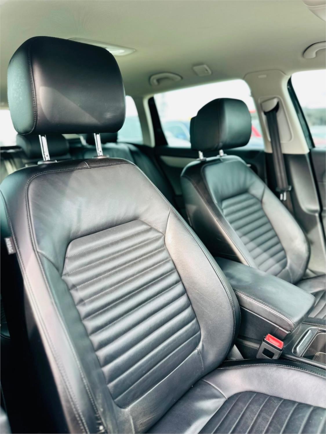 
								2013 VOLKSWAGEN PASSAT 130 TDI HIGHLINE full									