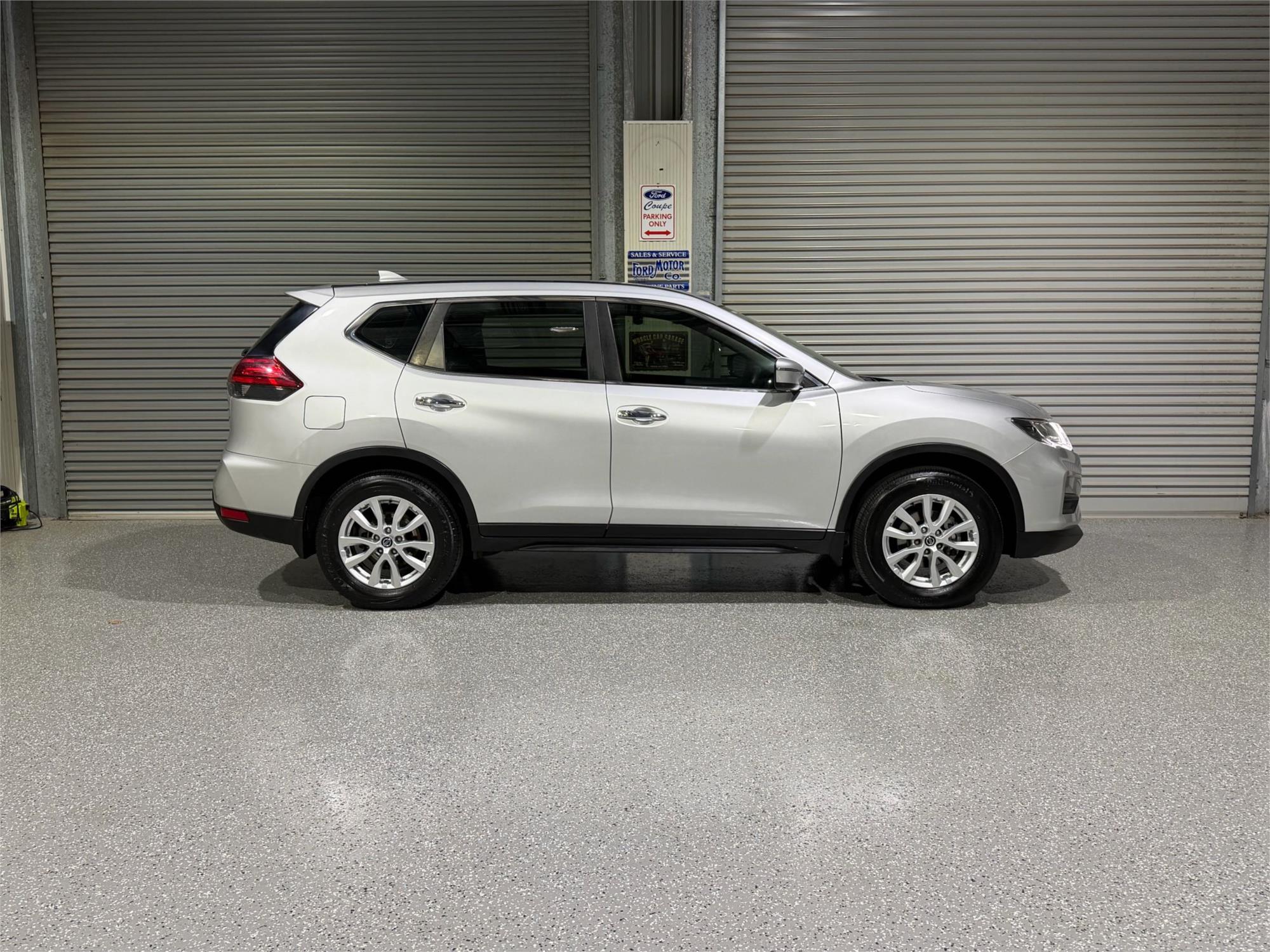 
								2022 Nissan X-TRAIL ST full									