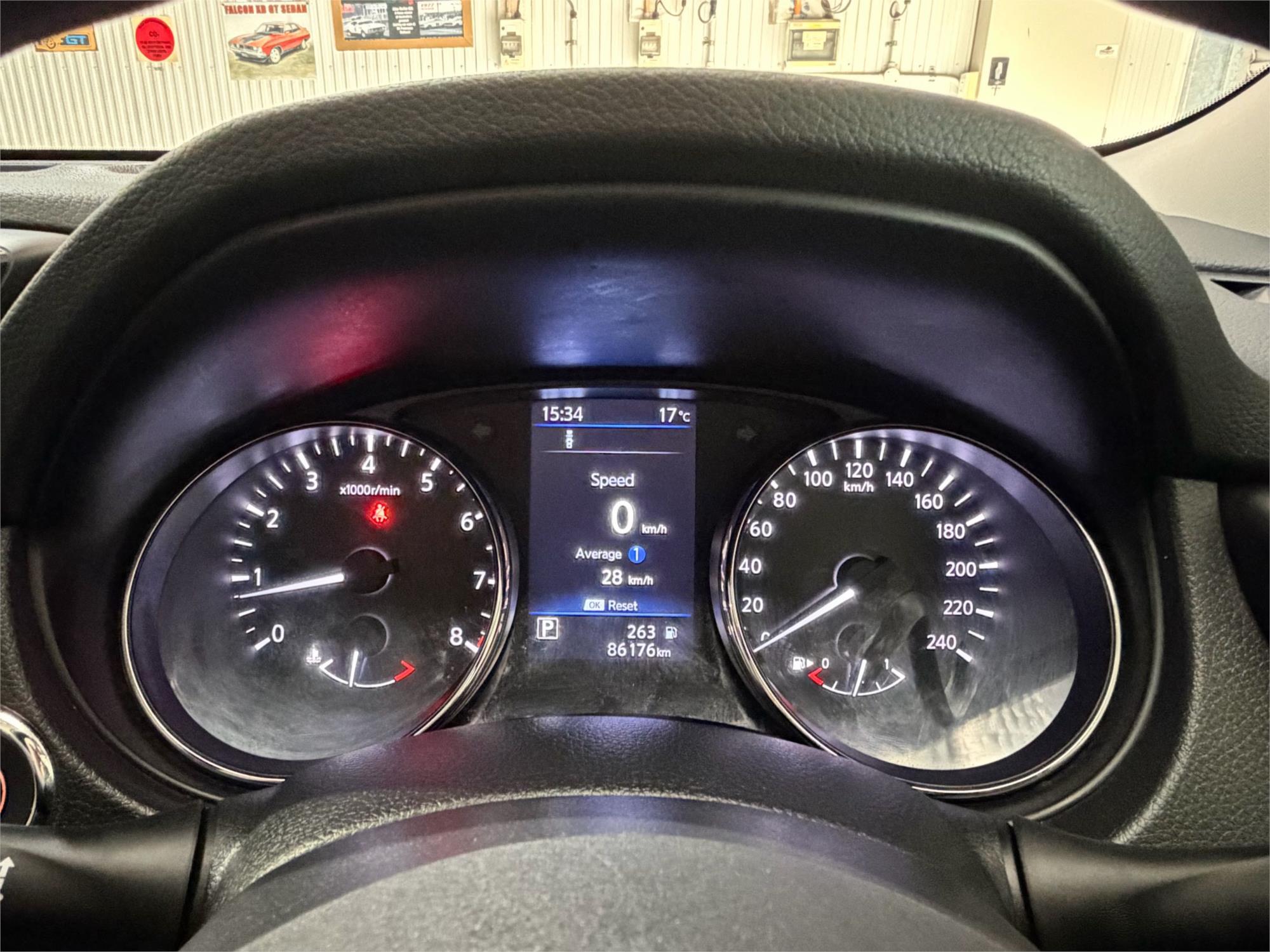 
								2022 Nissan X-TRAIL ST full									