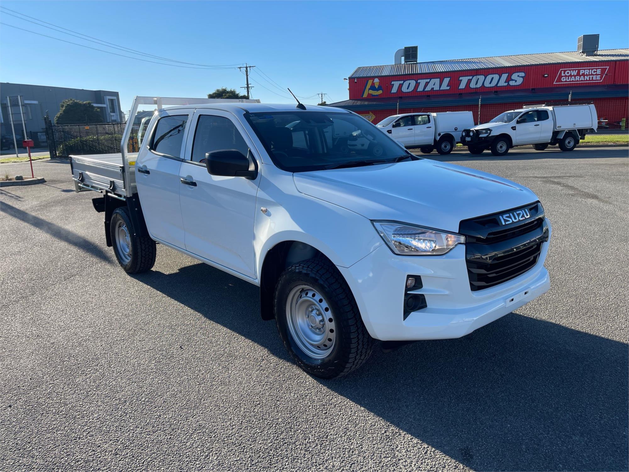 
								2024 Isuzu D-MAX SX full									