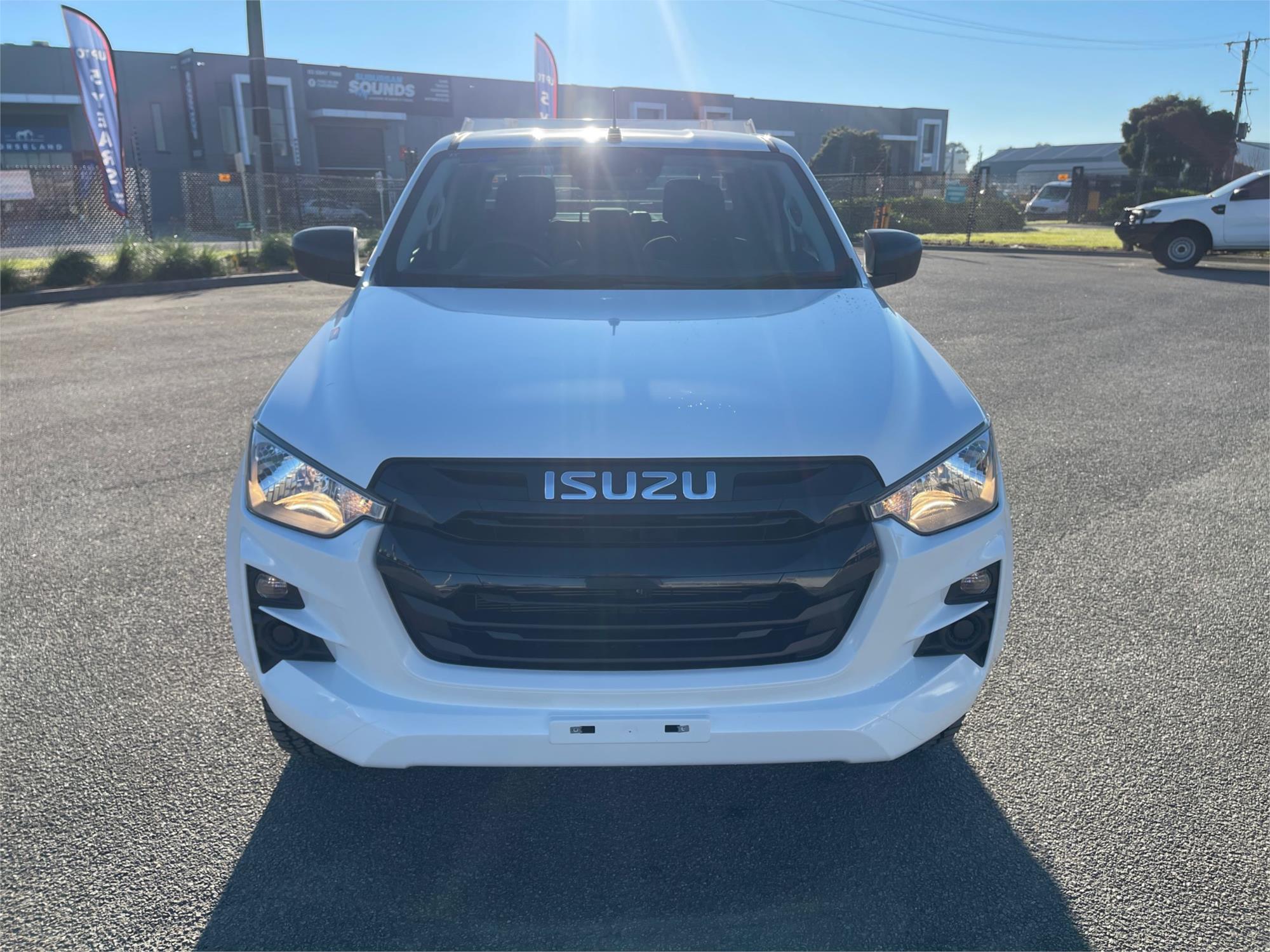 
								2024 Isuzu D-MAX SX full									