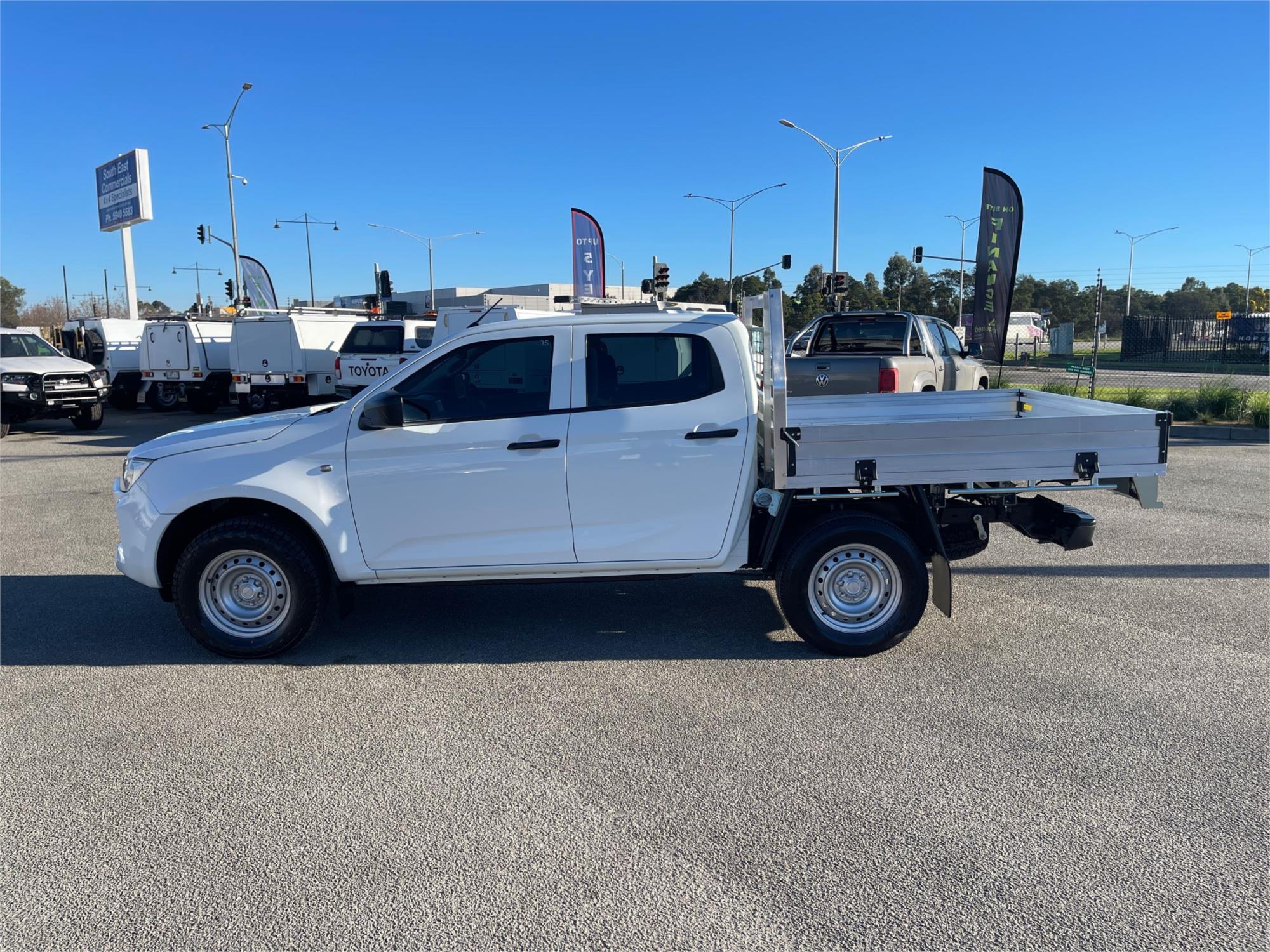 
								2024 Isuzu D-MAX SX full									
