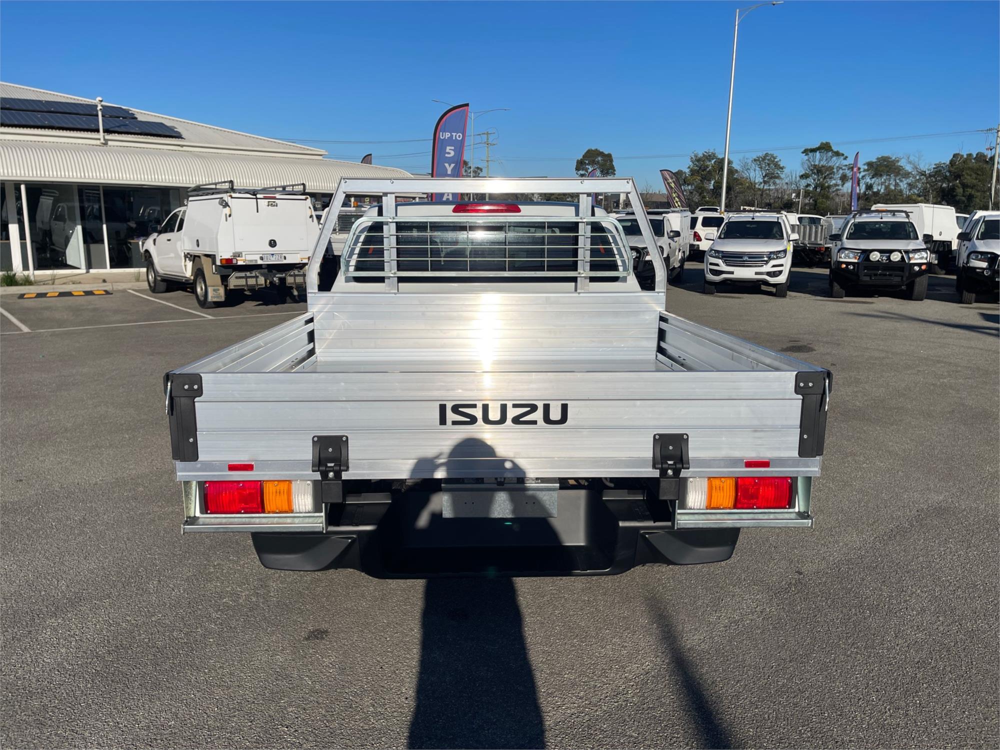 
								2024 Isuzu D-MAX SX full									