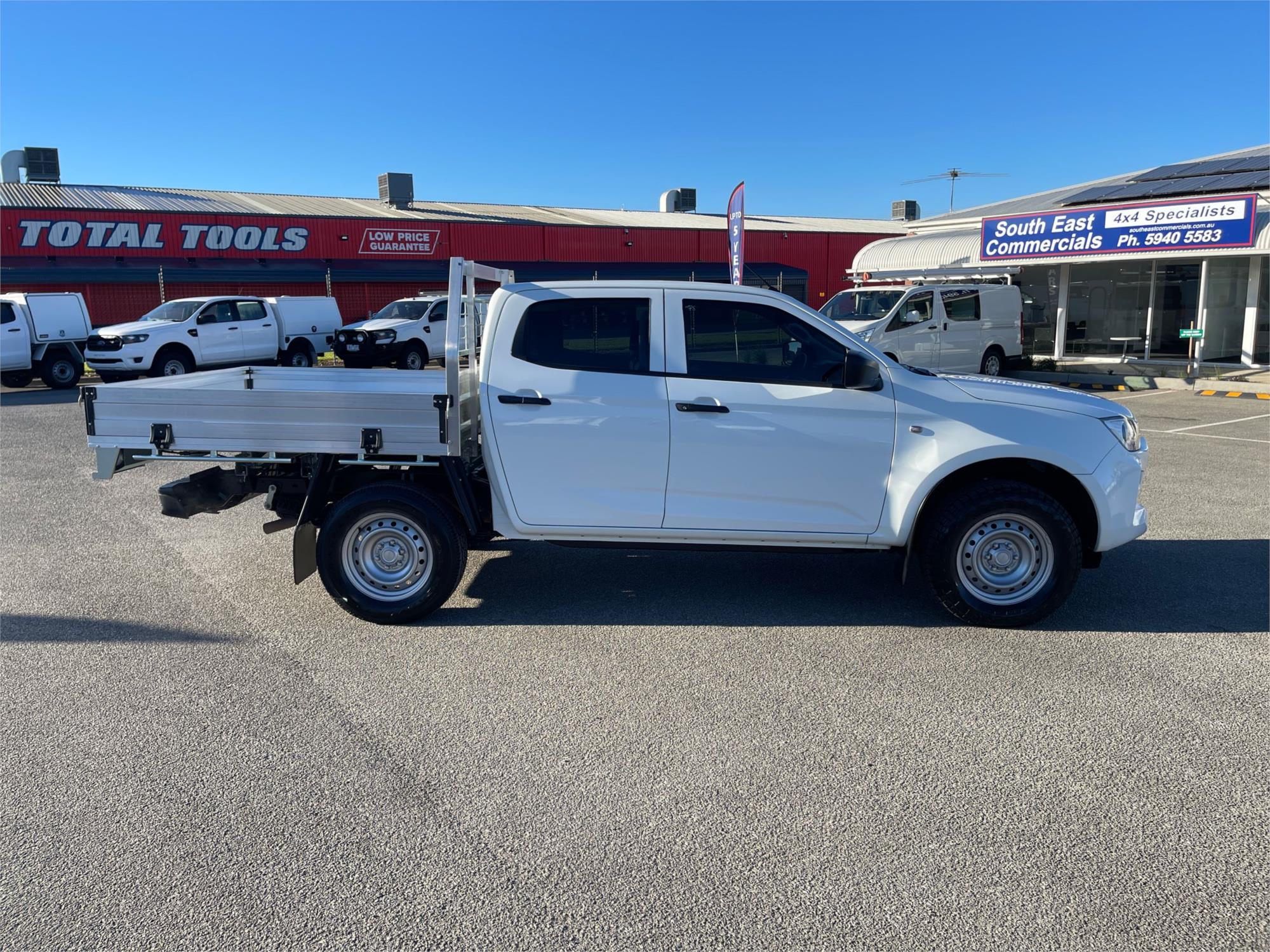 
								2024 Isuzu D-MAX SX full									