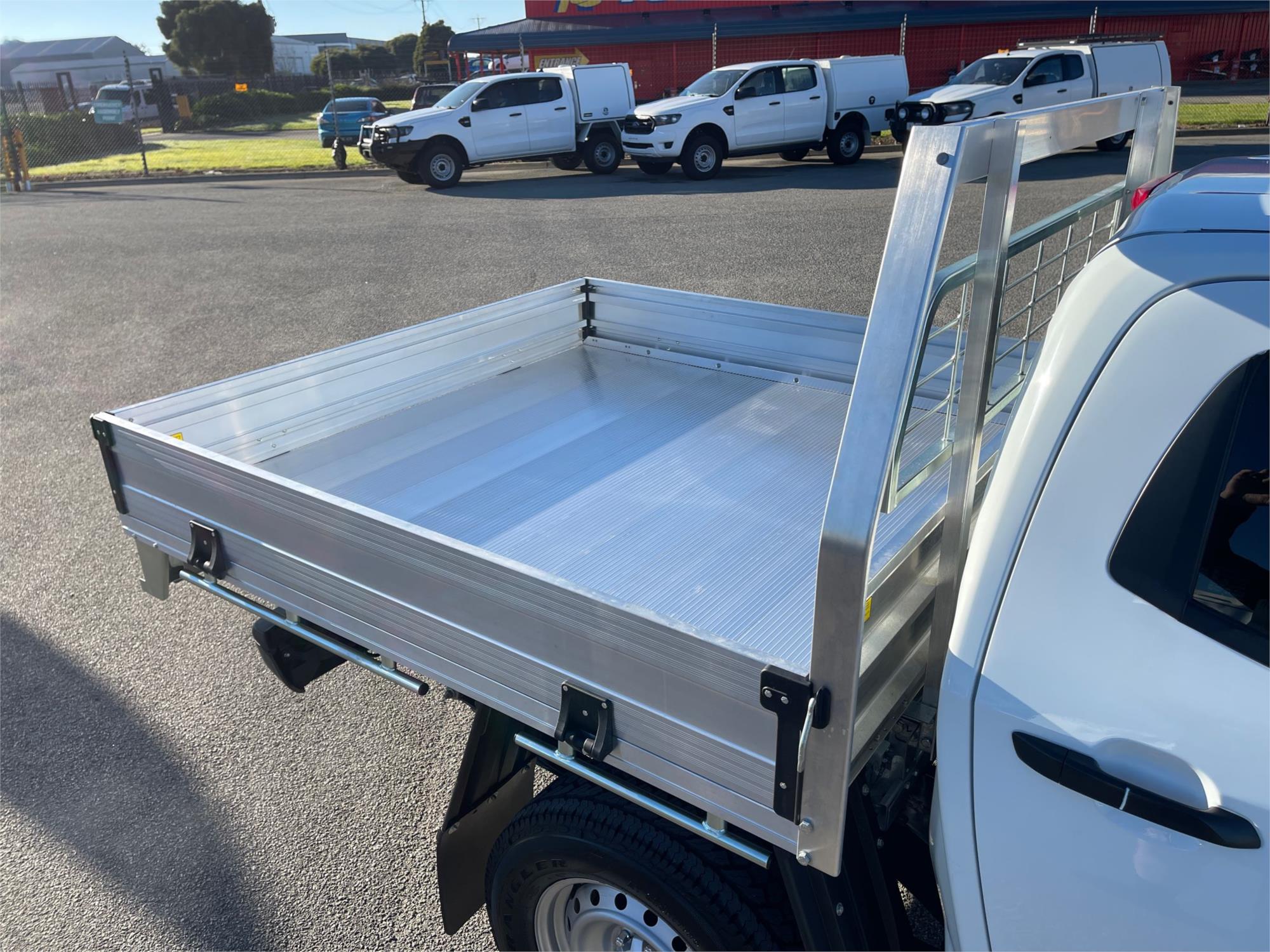 
								2024 Isuzu D-MAX SX full									