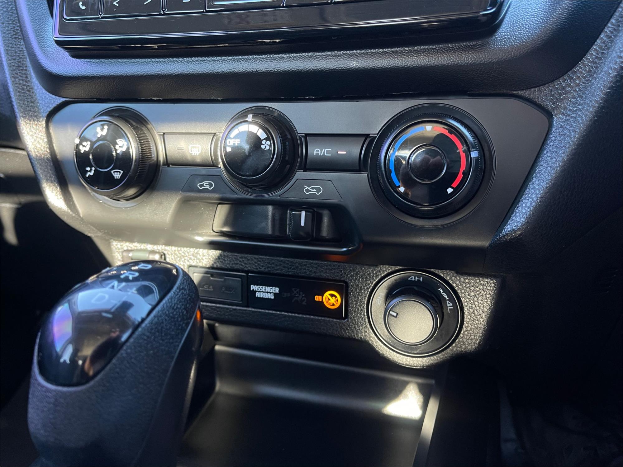 
								2024 Isuzu D-MAX SX full									