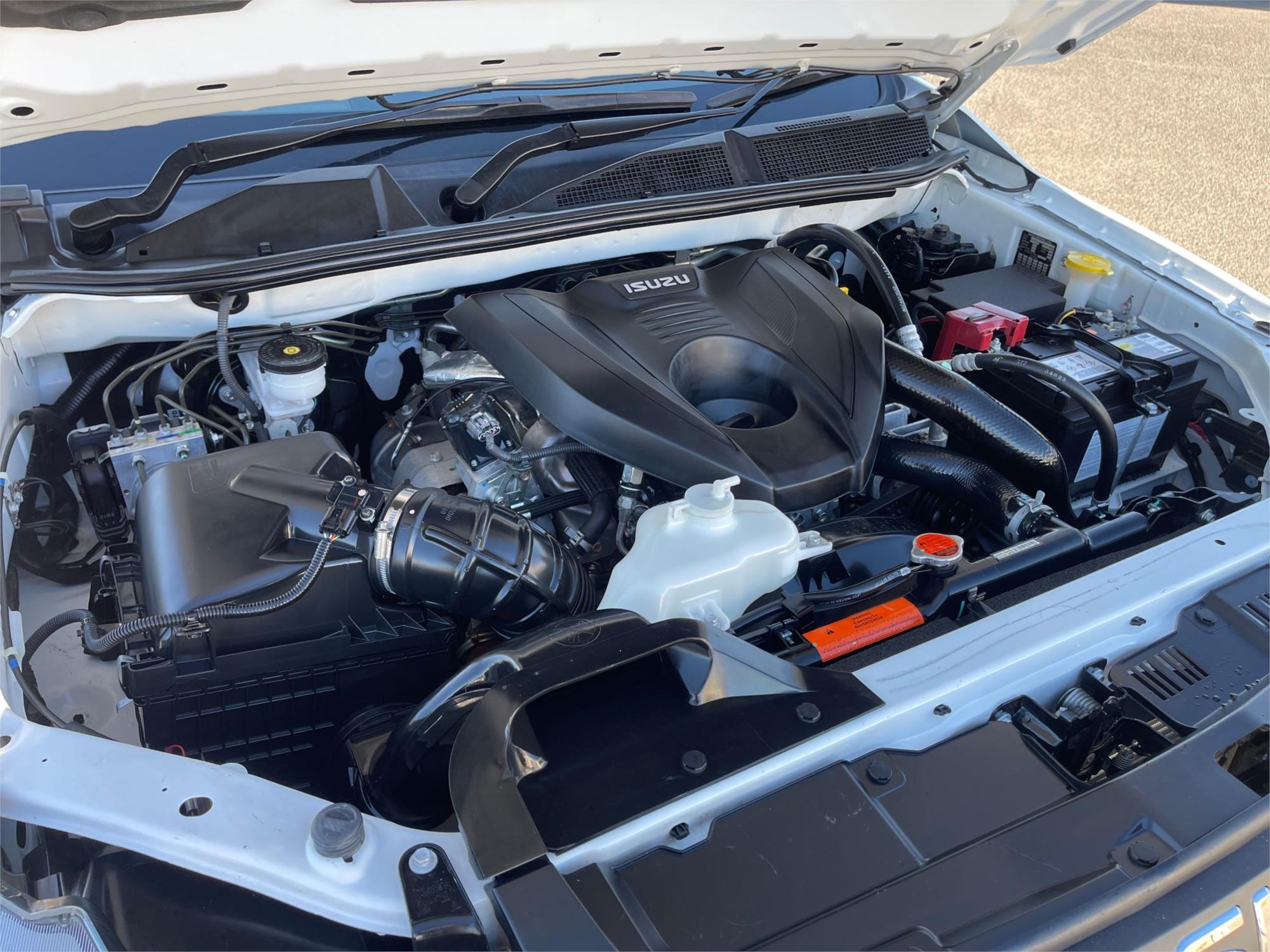 
								2024 Isuzu D-MAX SX full									