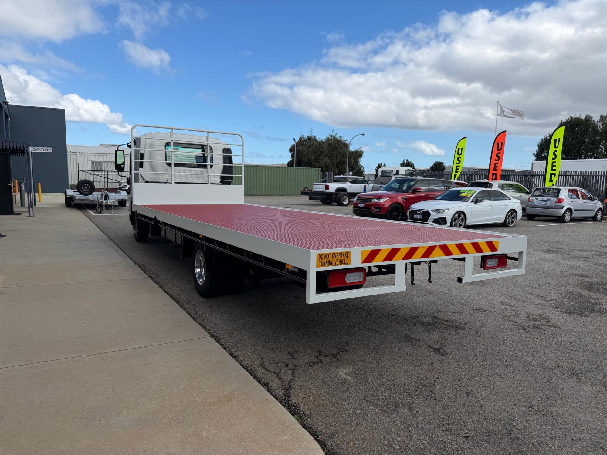 
								2025 Isuzu F Series full									